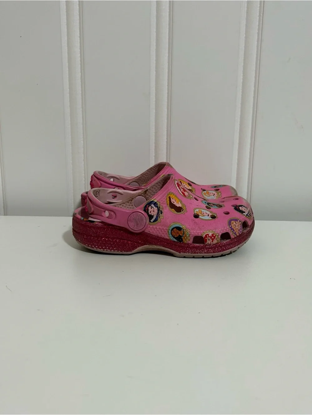 Crocs Disney princess pink sandals